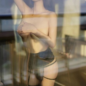 模特菲儿beauty性感白色OL服饰配黑丝吊袜秀完美身材诱惑写真71P